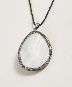 Karen Kane Large Mother Of Pearl Pendant Necklace