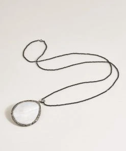 Karen Kane Large Mother Of Pearl Pendant Necklace