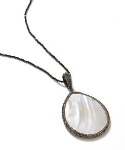Karen Kane Large Mother Of Pearl Pendant Necklace